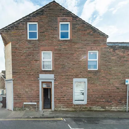 Ferienhaus 5 Bed House With Parking Near Station Workington