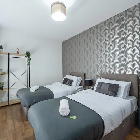 5 Bed House With Parking Near Station Workington