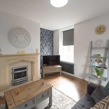 Ferienhaus 5 Bed House With Parking Near Station *